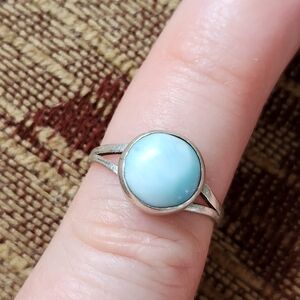 Elegant Silver and Turquoise Stone Ring Size 4